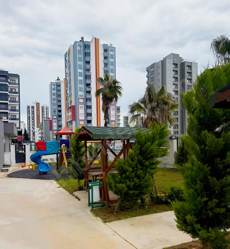 Mersin Mezitli Deniz Mahallesi 2+1 65 m² Doğalgaz Kombili Satılık Daire
