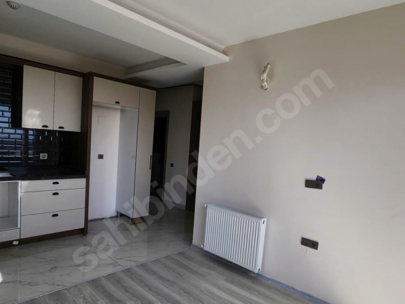 Mersin Mezitli Deniz Mahallesi 2+1 85 m² Doğalgaz Kombili Kiralık Daire