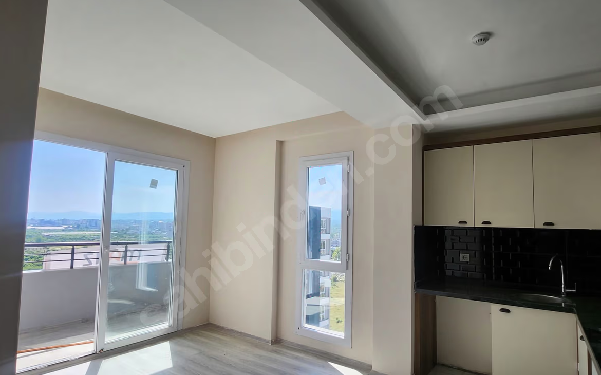 Mersin Mezitli Deniz Mahallesi 2+1 85 m² Doğalgaz Kombili Kiralık Daire