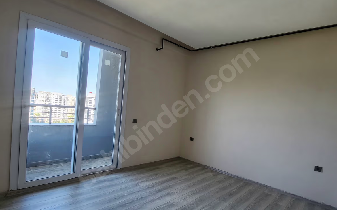 Mersin Mezitli Deniz Mahallesi 2+1 85 m² Doğalgaz Kombili Kiralık Daire