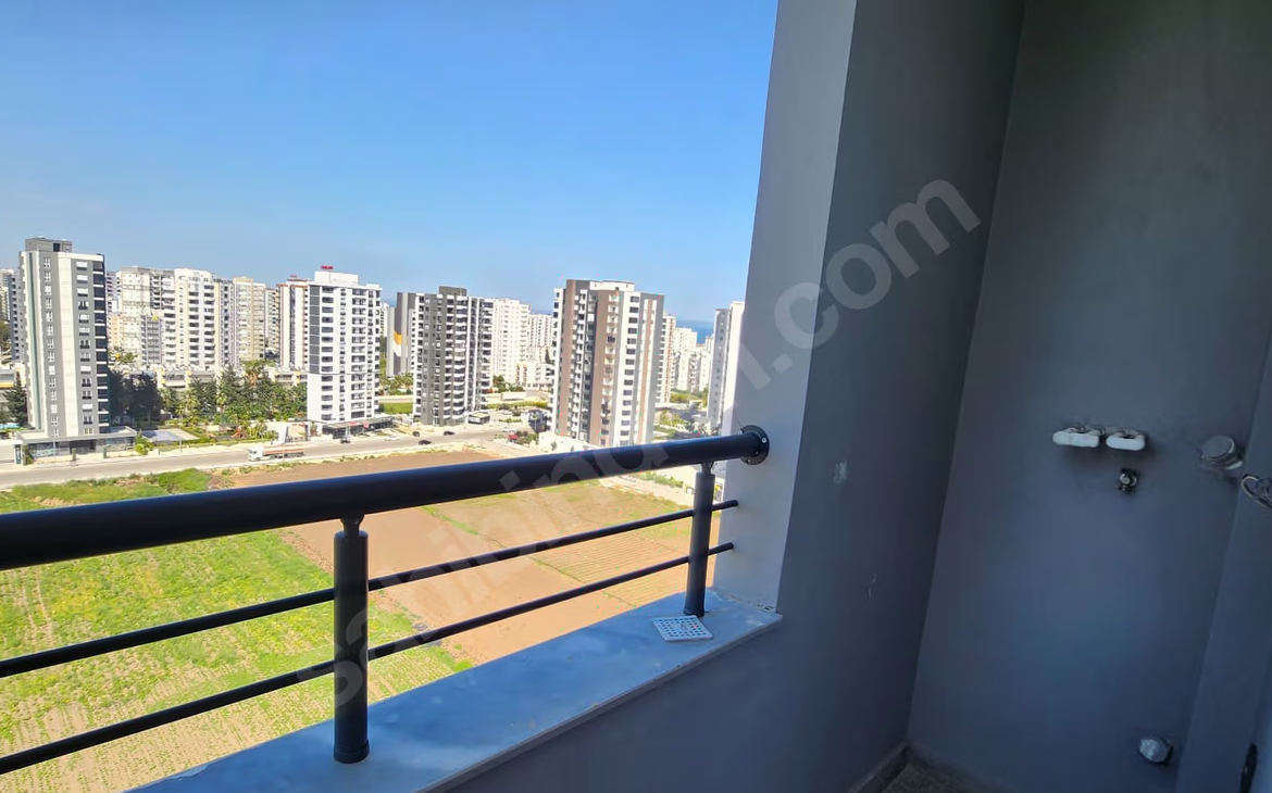 Mersin Mezitli Deniz Mahallesi 2+1 85 m² Doğalgaz Kombili Kiralık Daire