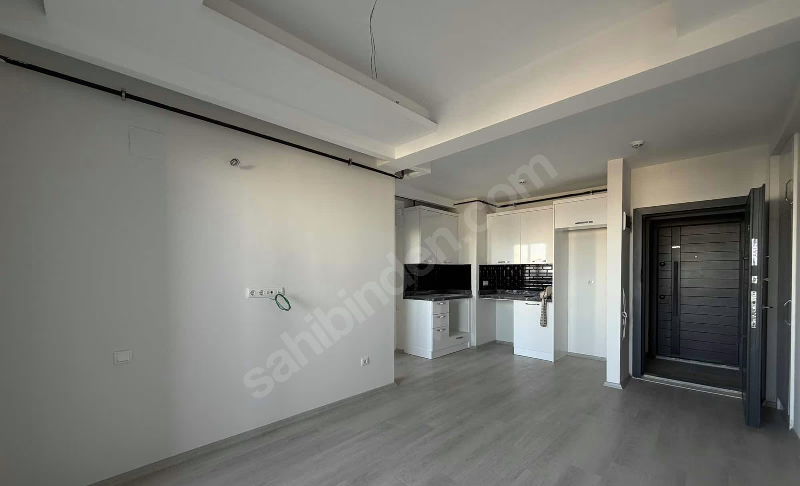 Mersin Mezitli Deniz Mahallesi 2+1 85 m² Doğalgaz Kombili Satılık Daire