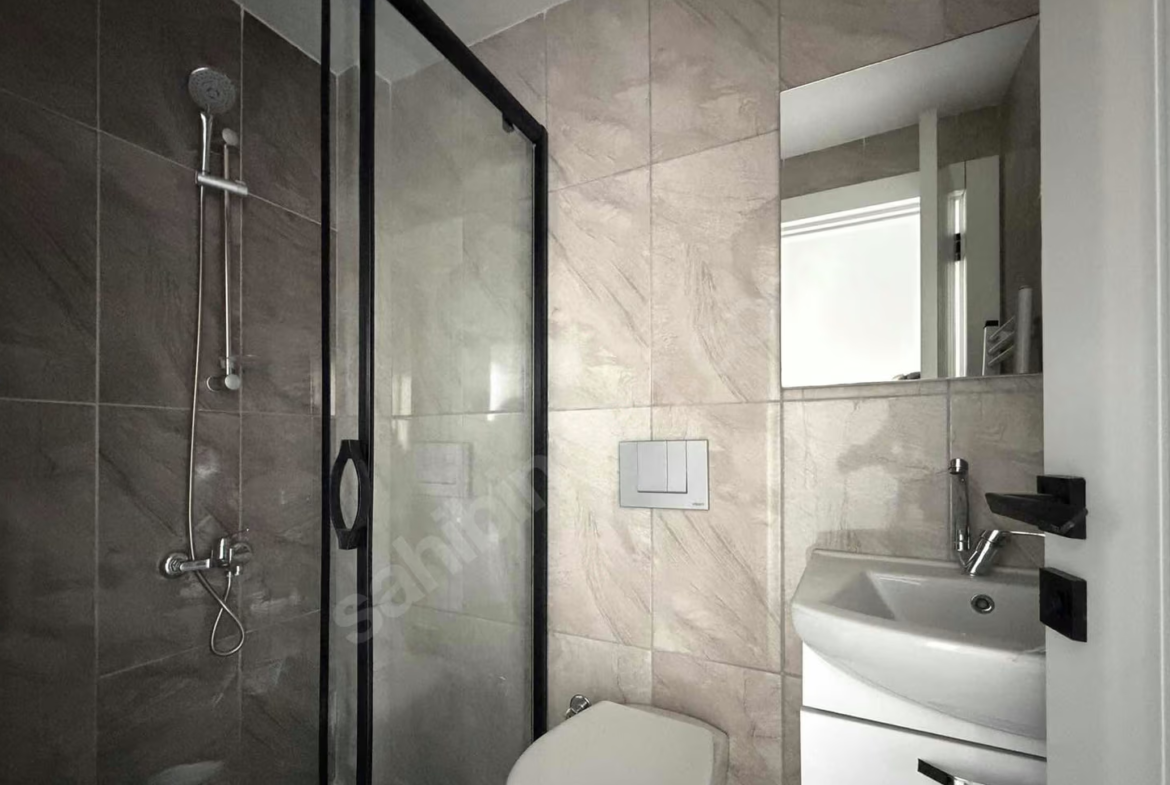 Mersin Mezitli Deniz Mahallesi 2+1 85 m² Doğalgaz Kombili Satılık Daire
