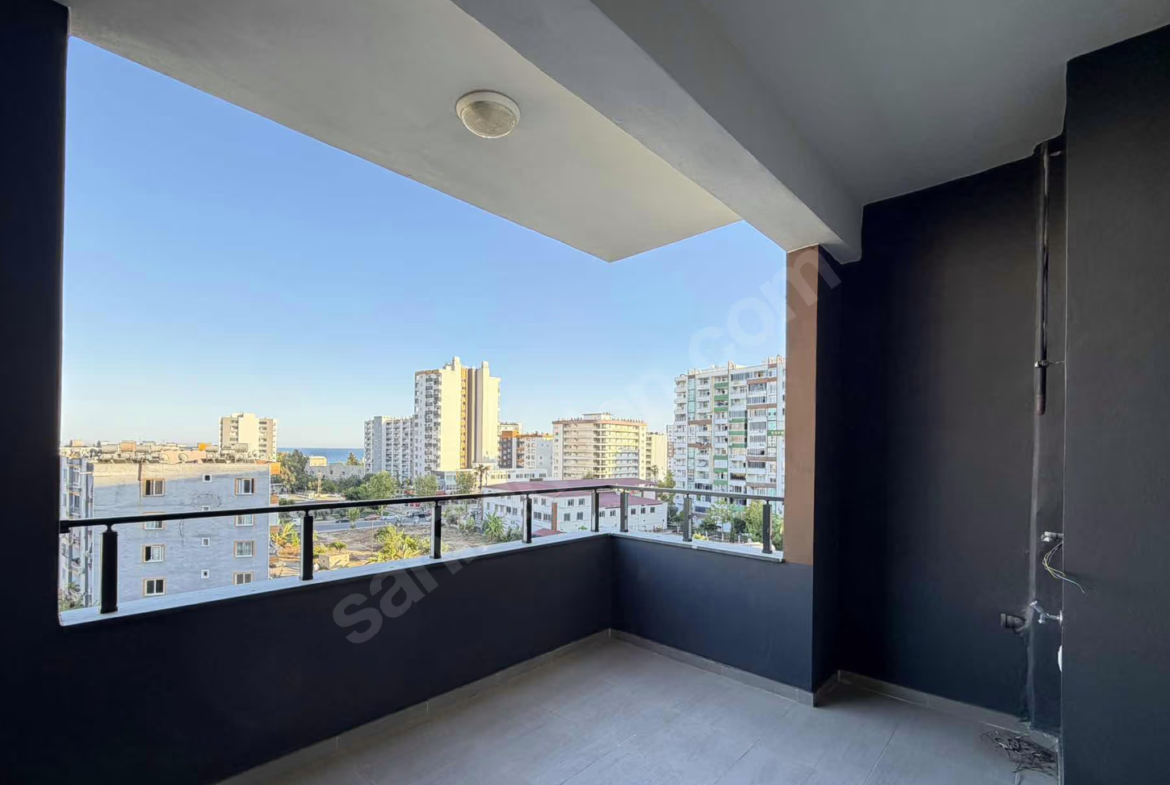 Mersin Mezitli Deniz Mahallesi 2+1 85 m² Doğalgaz Kombili Satılık Daire