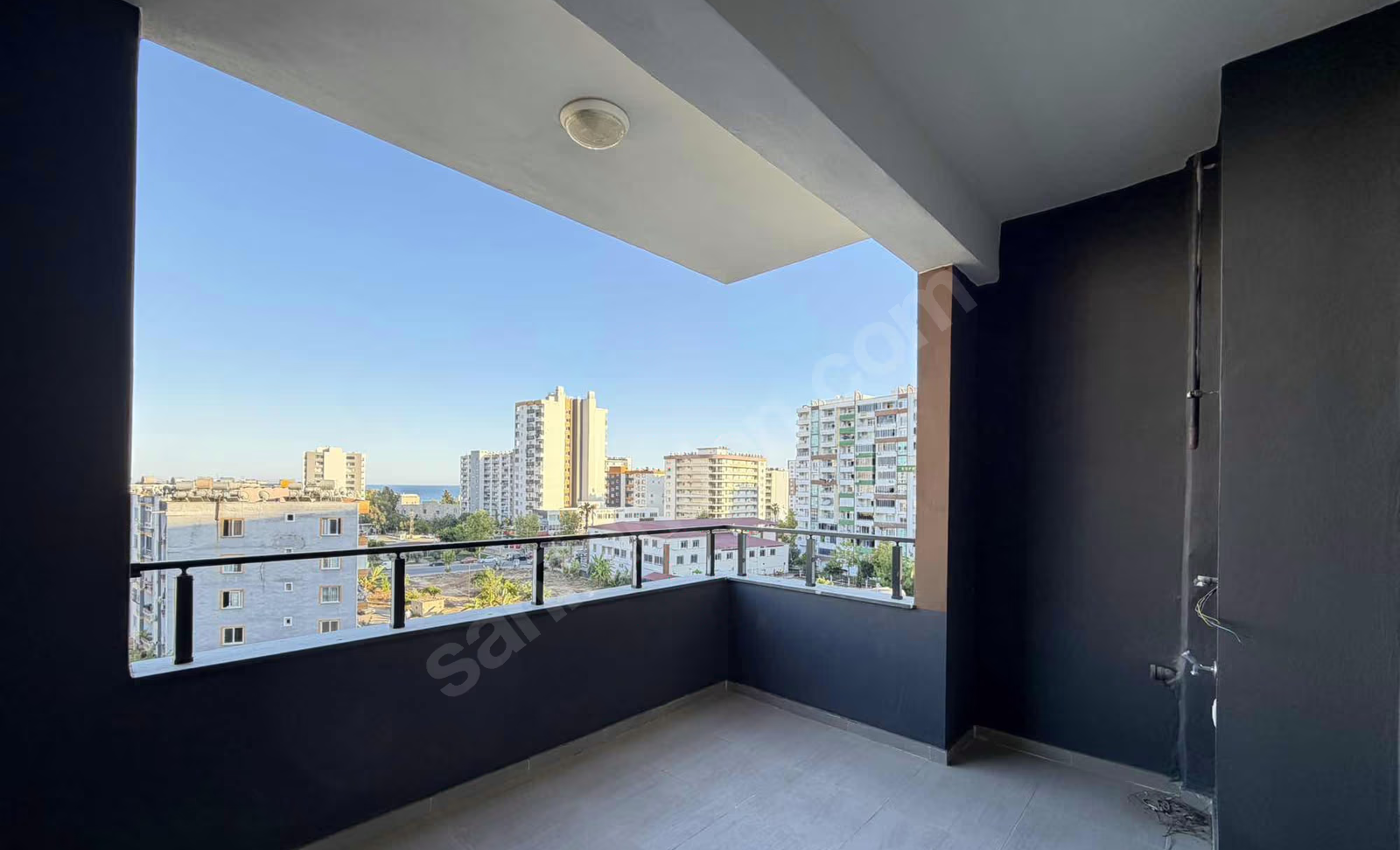Mersin Mezitli Deniz Mahallesi 2+1 85 m² Doğalgaz Kombili Satılık Daire