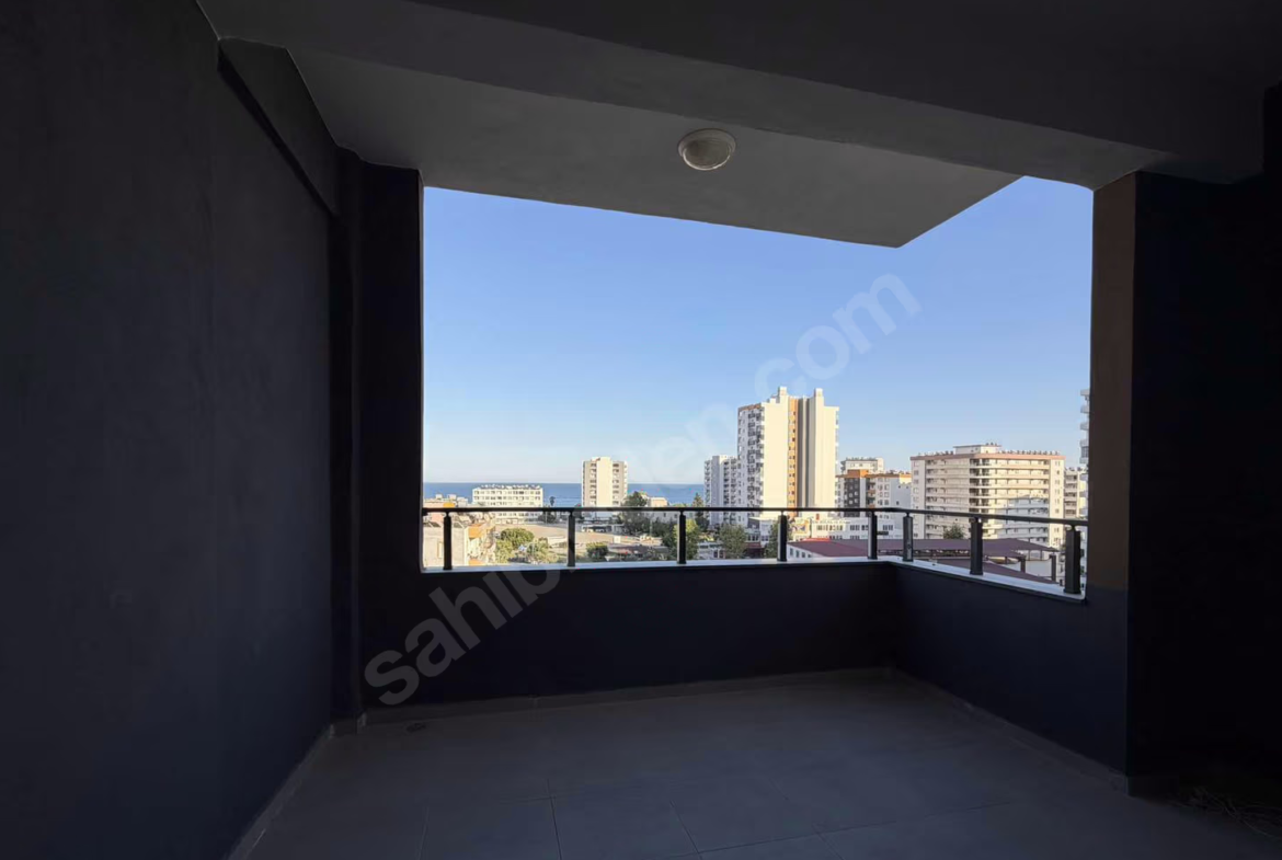 Mersin Mezitli Deniz Mahallesi 2+1 85 m² Doğalgaz Kombili Satılık Daire