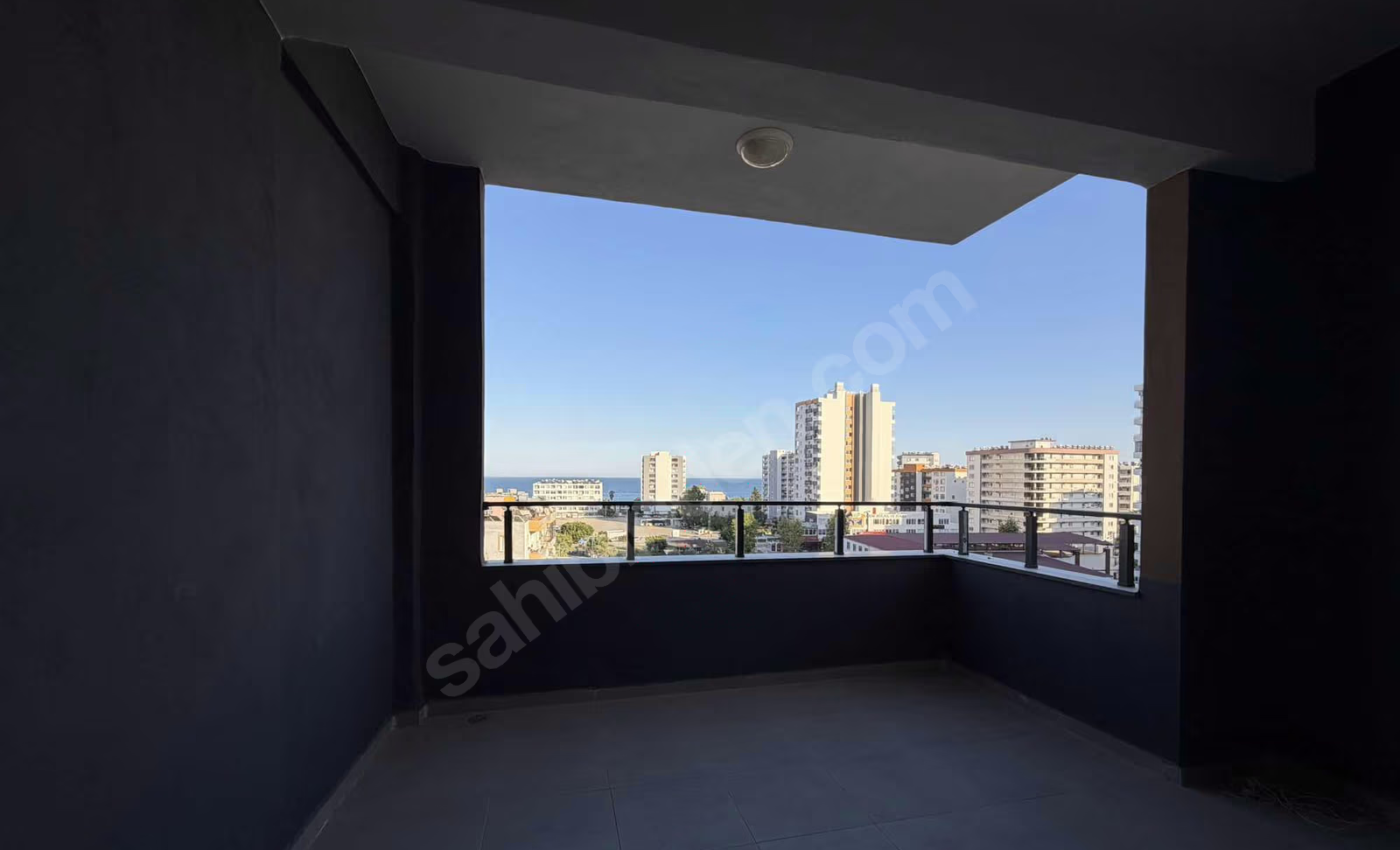 Mersin Mezitli Deniz Mahallesi 2+1 85 m² Doğalgaz Kombili Satılık Daire
