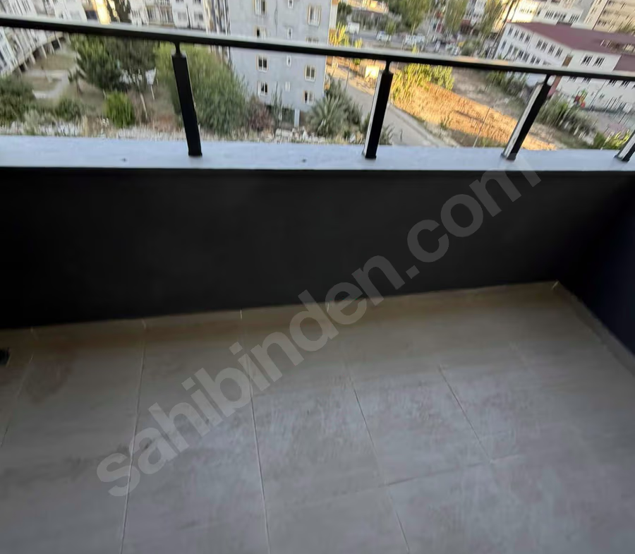 Mersin Mezitli Deniz Mahallesi 2+1 85 m² Doğalgaz Kombili Satılık Daire
