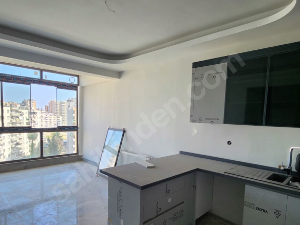 Mersin Mezitli Deniz Mahallesi 2+1 90 m² Doğalgaz Kombili Satılık Daire