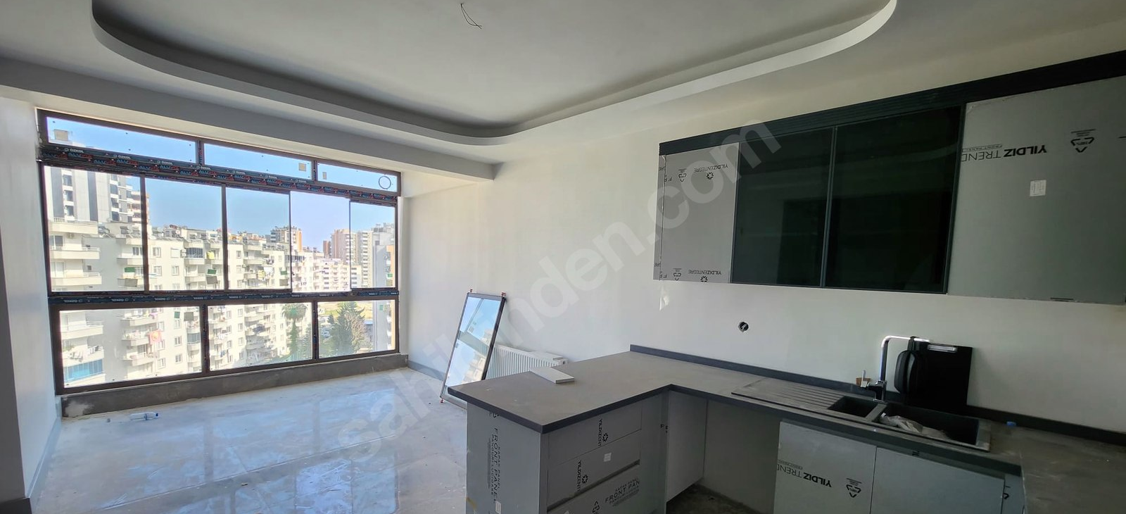 Mersin Mezitli Deniz Mahallesi 2+1 90 m² Doğalgaz Kombili Satılık Daire