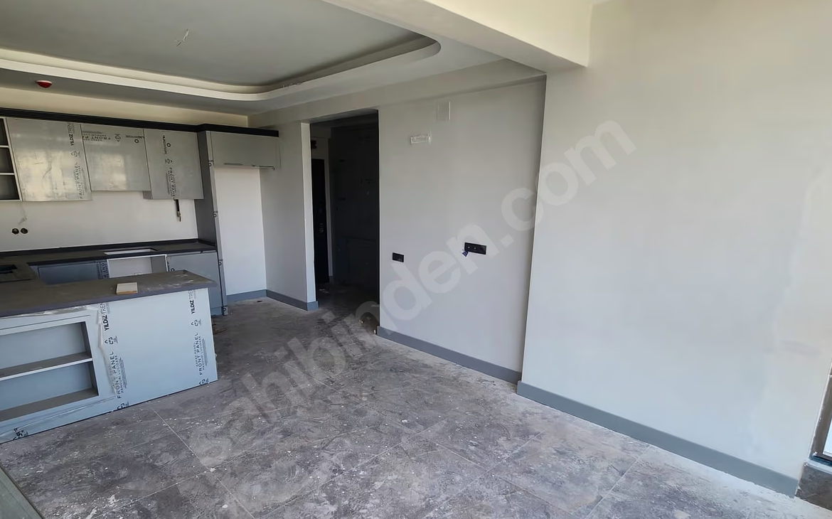 Mersin Mezitli Deniz Mahallesi 2+1 90 m² Doğalgaz Kombili Satılık Daire