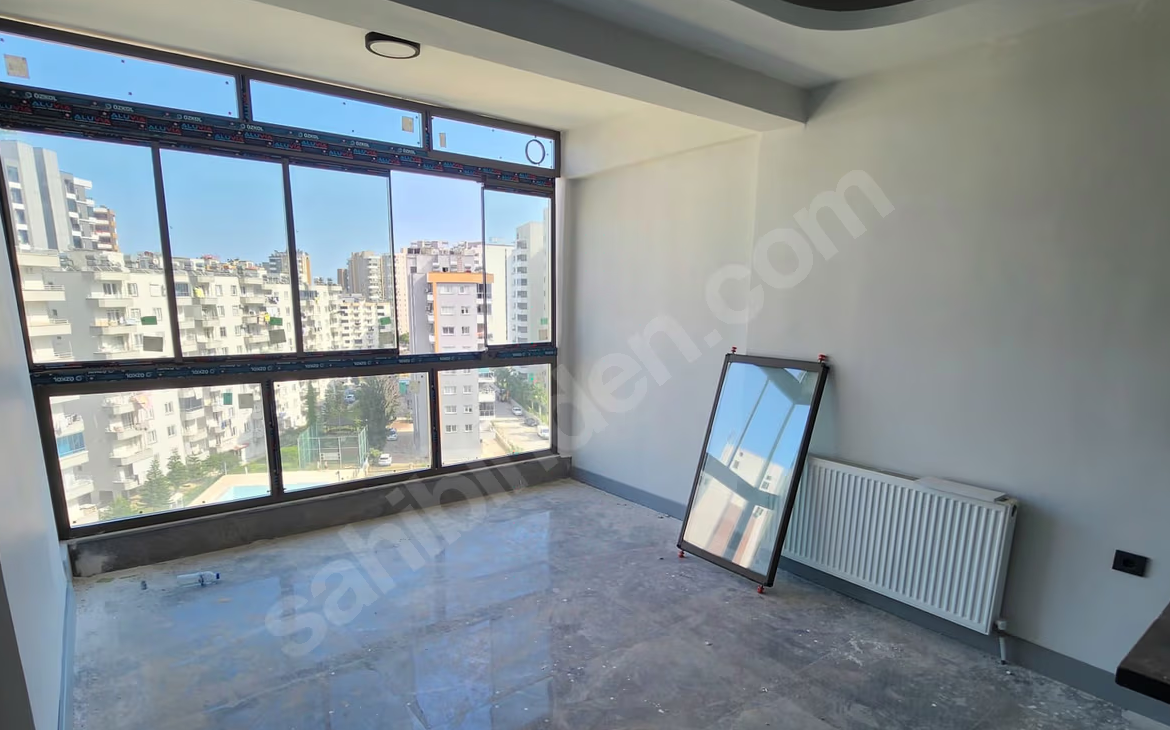 Mersin Mezitli Deniz Mahallesi 2+1 90 m² Doğalgaz Kombili Satılık Daire