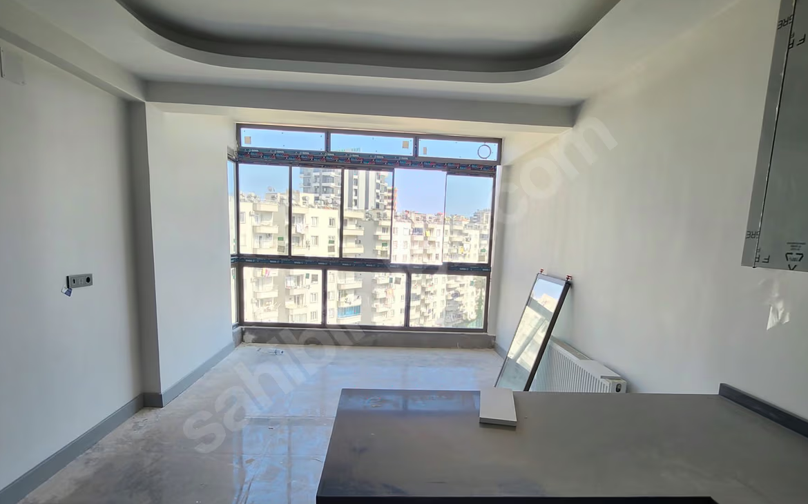 Mersin Mezitli Deniz Mahallesi 2+1 90 m² Doğalgaz Kombili Satılık Daire