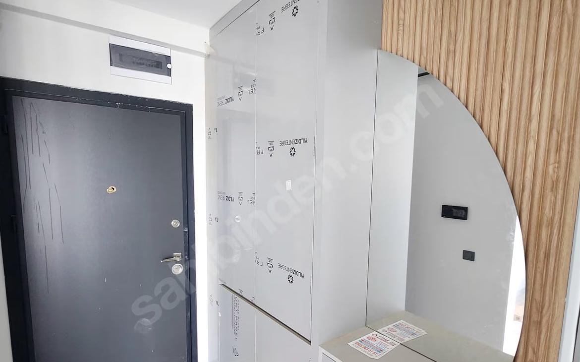 Mersin Mezitli Deniz Mahallesi 2+1 90 m² Doğalgaz Kombili Satılık Daire