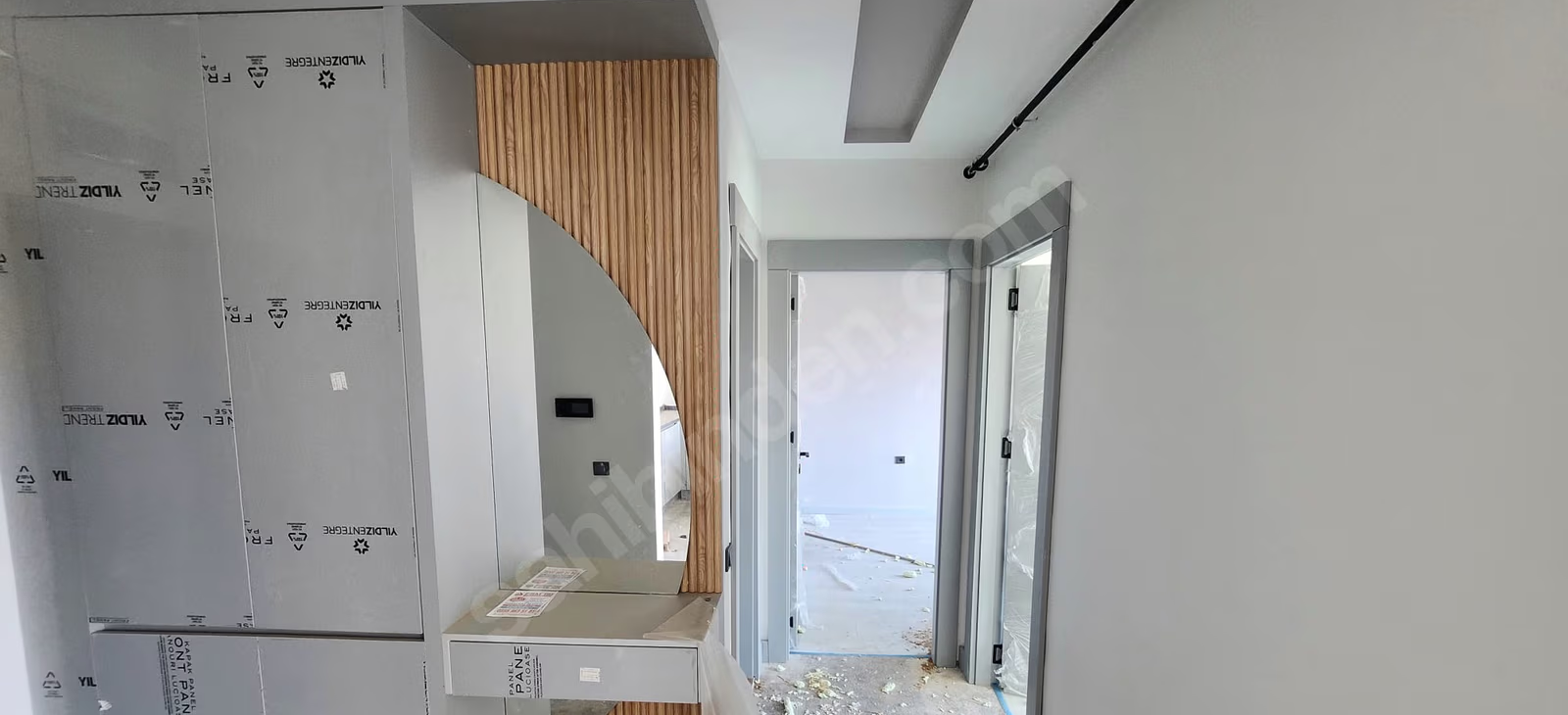 Mersin Mezitli Deniz Mahallesi 2+1 90 m² Doğalgaz Kombili Satılık Daire