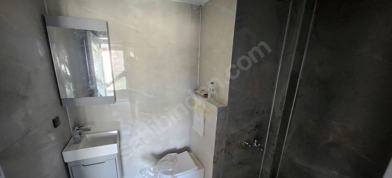 Mersin Mezitli Deniz Mahallesi 2+1 90 m² Doğalgaz Kombili Satılık Daire