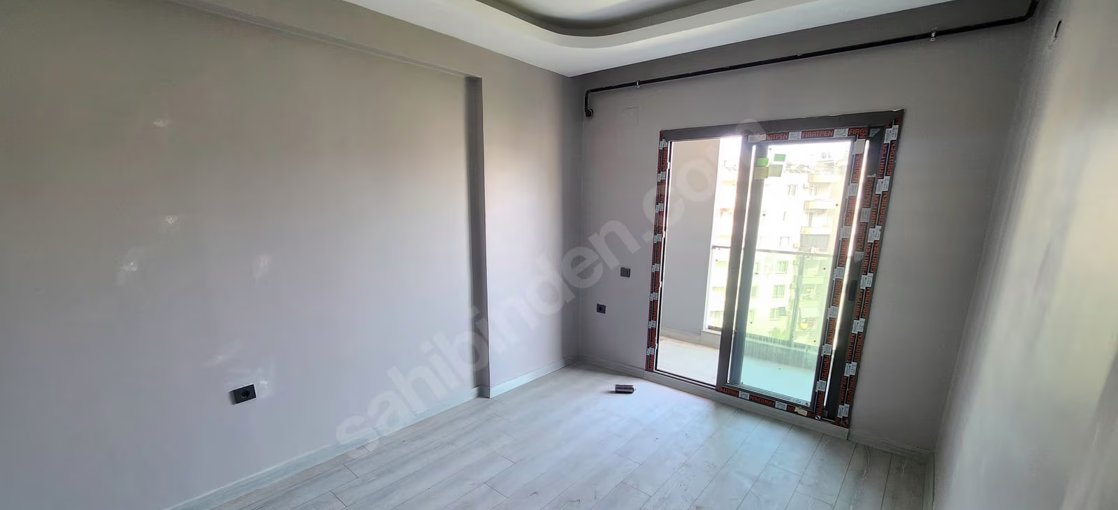 Mersin Mezitli Deniz Mahallesi 2+1 90 m² Doğalgaz Kombili Satılık Daire