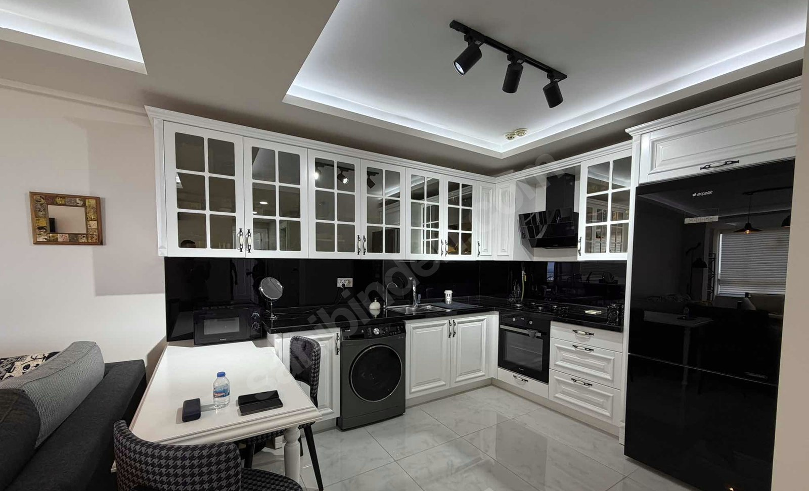 Mersin Mezitli Deniz Mahallesi 2+1 95 m² Doğalgaz Kombili Satılık Daire