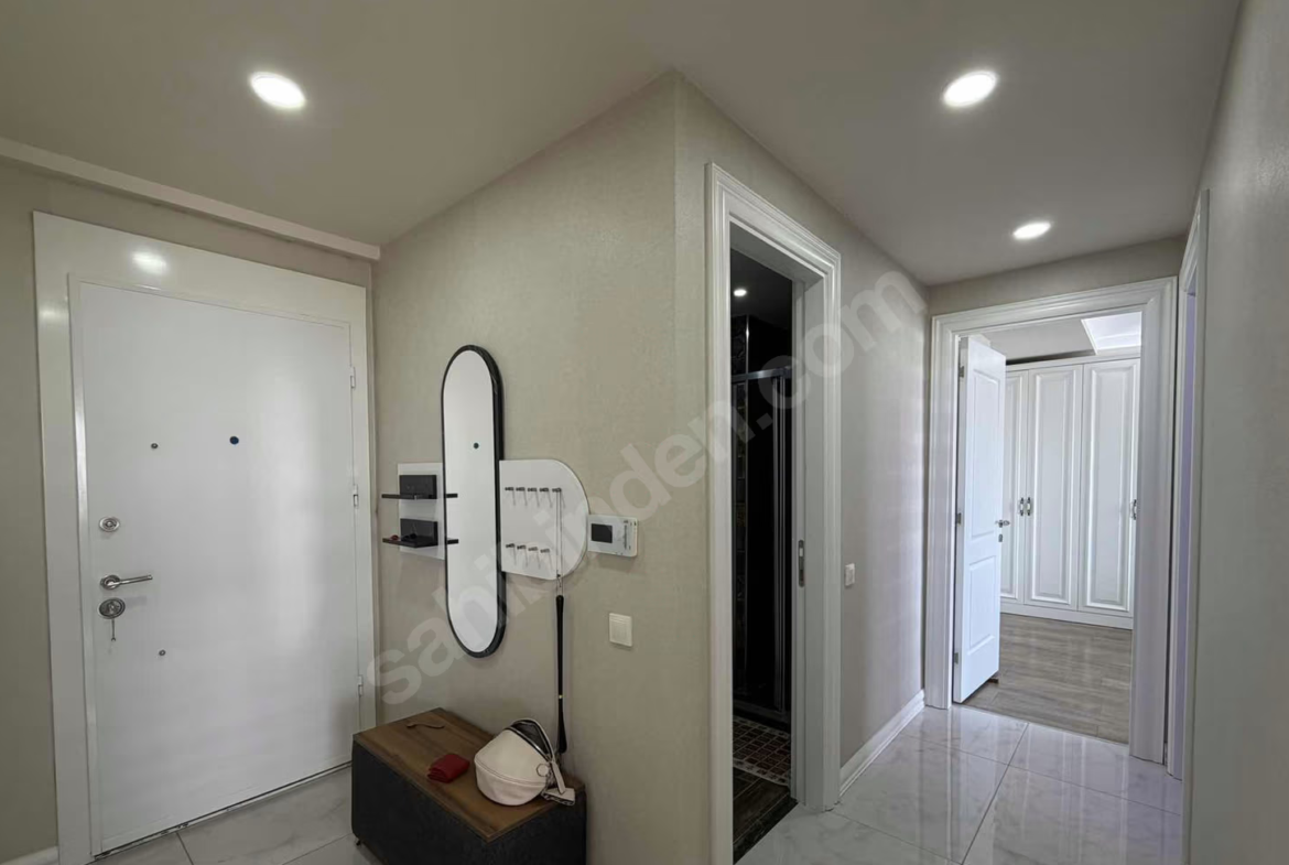 Mersin Mezitli Deniz Mahallesi 2+1 95 m² Doğalgaz Kombili Satılık Daire