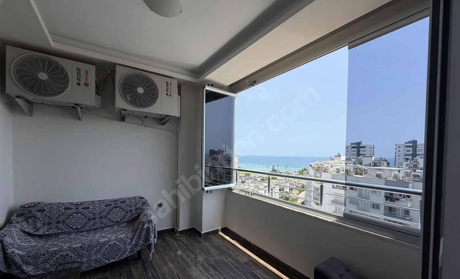 Mersin Mezitli Deniz Mahallesi 2+1 95 m² Doğalgaz Kombili Satılık Daire