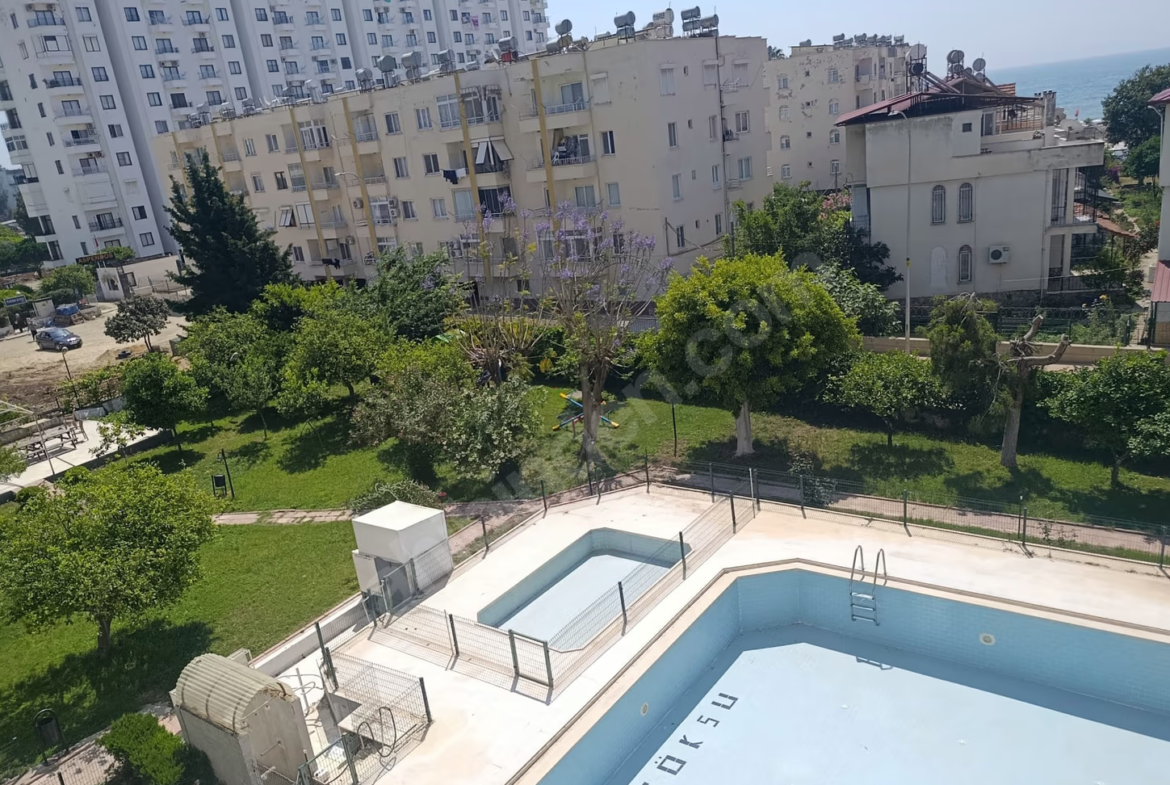 Mersin Mezitli Deniz Mahallesi 3+1 120 m² Klima Satılık Daire