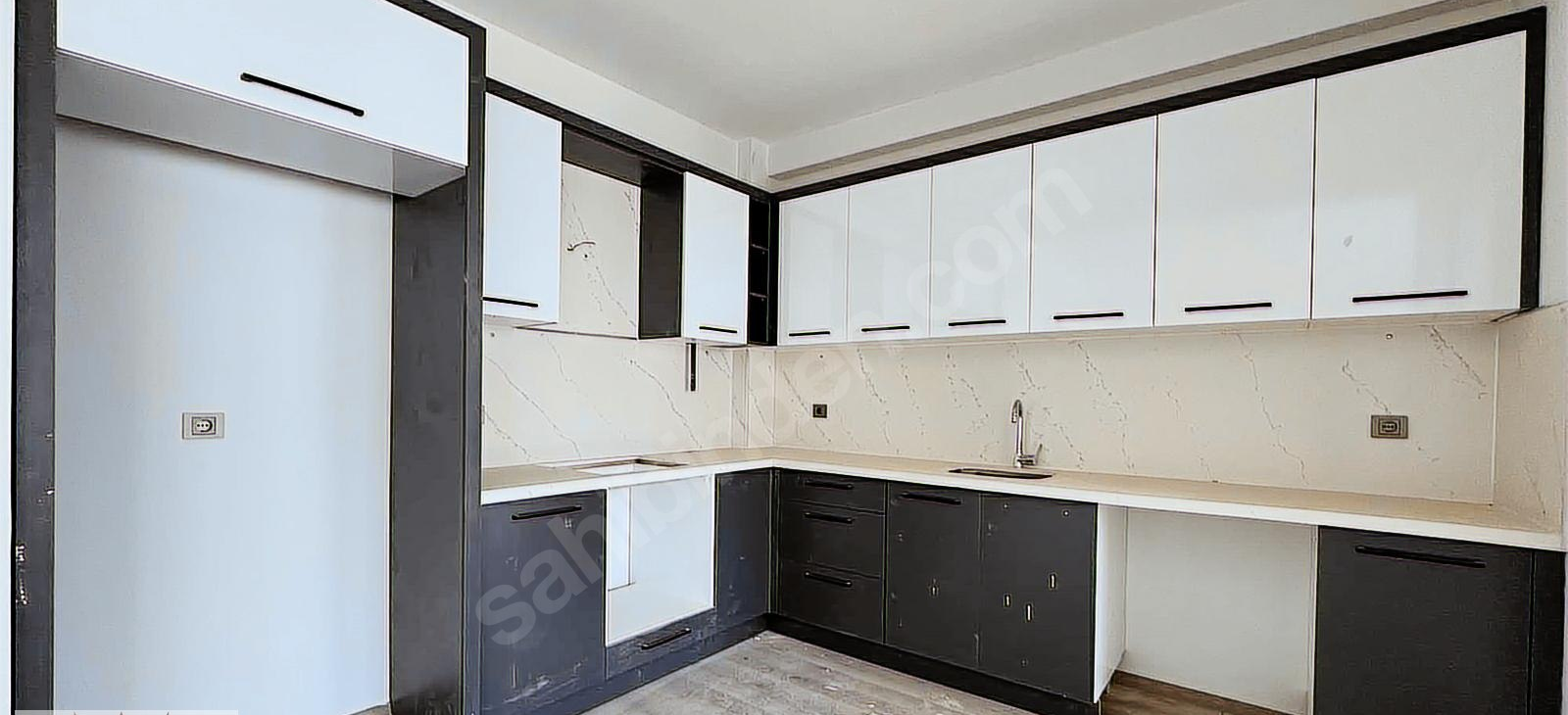 Mersin Mezitli Deniz Mahallesi 3+1 135 m² Doğalgaz Kombili Satılık Daire 1 Mersin Mezitli Deniz Mahallesi 3+1 135 m² Doğalgaz Kombili Satılık Daire