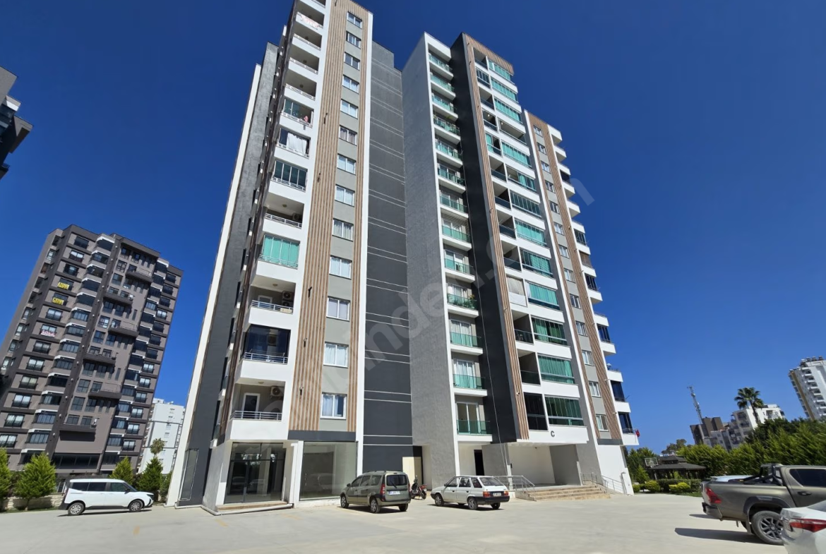Mersin Mezitli Deniz Mahallesi 3+1 135 m² Doğalgaz Kombili Satılık Daire
