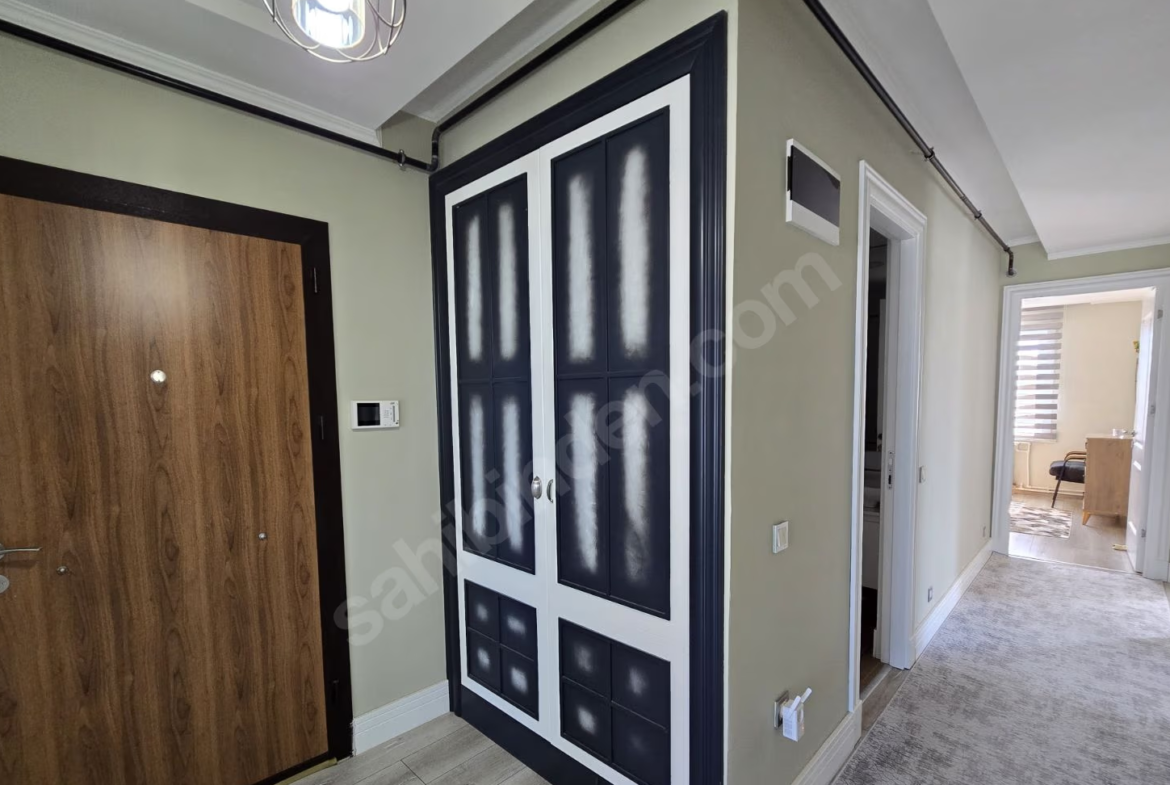 Mersin Mezitli Deniz Mahallesi 3+1 135 m² Doğalgaz Kombili Satılık Daire