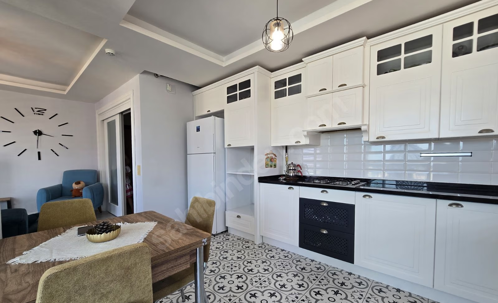 Mersin Mezitli Deniz Mahallesi 3+1 135 m² Doğalgaz Kombili Satılık Daire