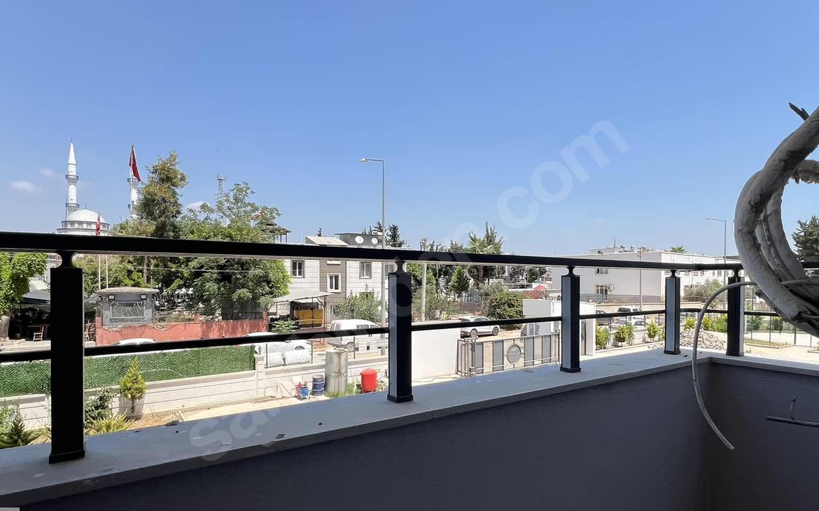 Mersin Mezitli Deniz Mahallesi 3+1 135 m² Doğalgaz Kombili Satılık Daire