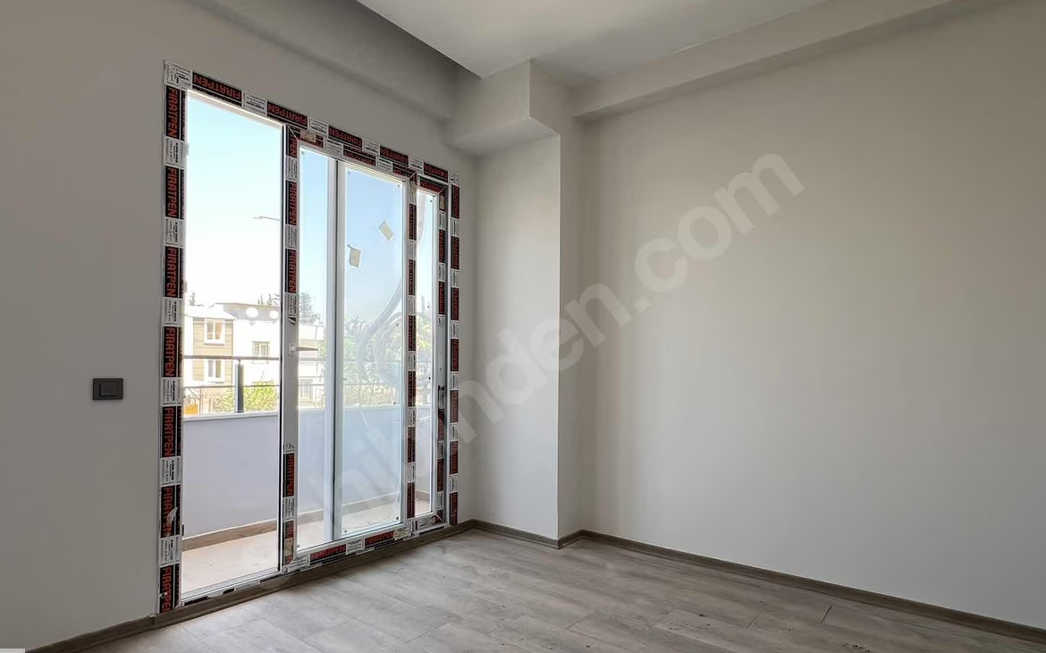 Mersin Mezitli Deniz Mahallesi 3+1 135 m² Doğalgaz Kombili Satılık Daire
