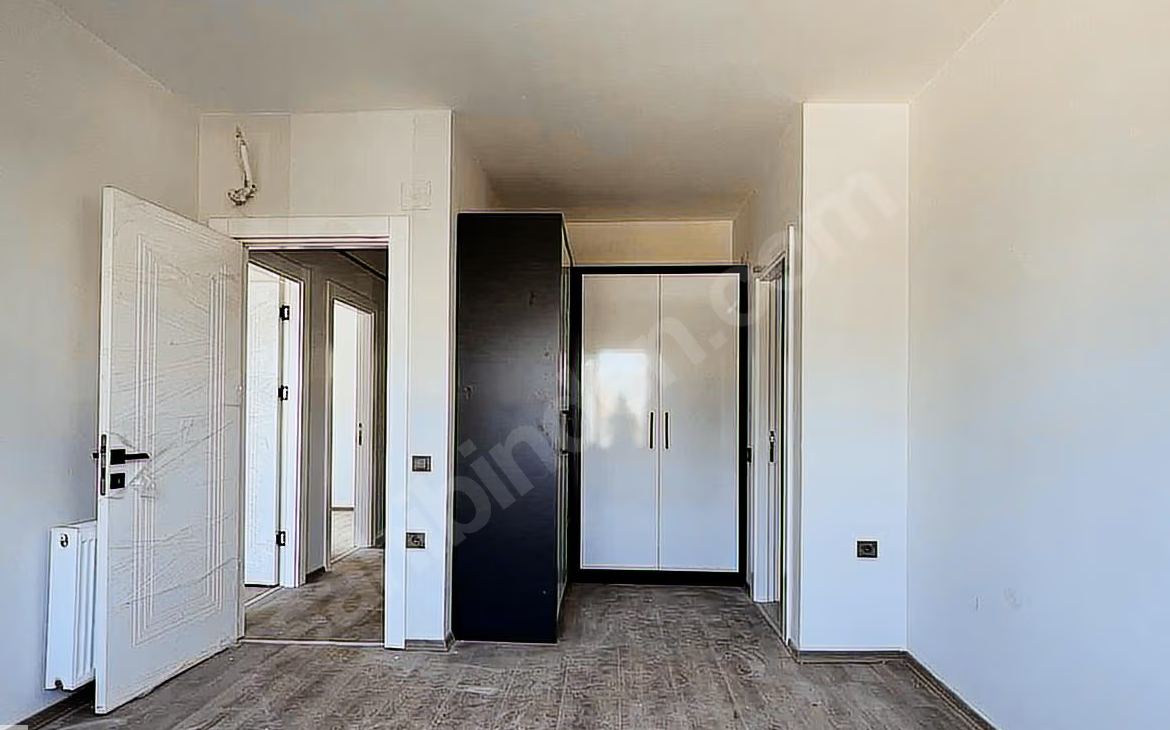 Mersin Mezitli Deniz Mahallesi 3+1 135 m² Doğalgaz Kombili Satılık Daire