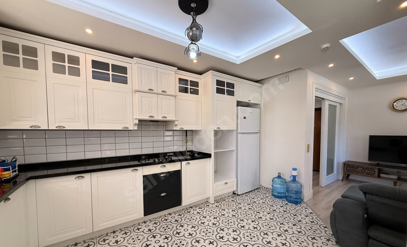 Mersin Mezitli Deniz Mahallesi 3+1 140 m² Doğalgaz Kombili Satılık Daire