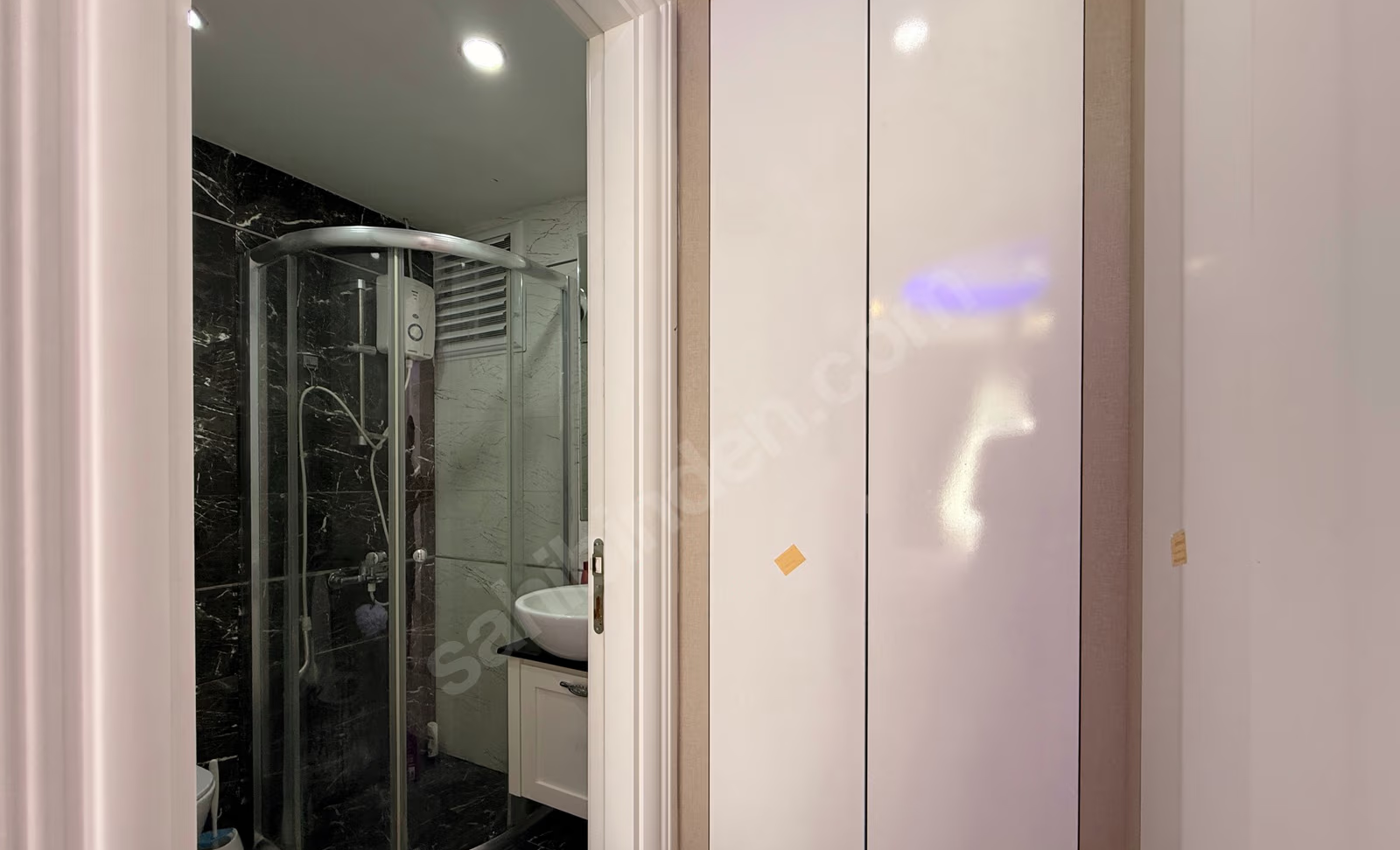 Mersin Mezitli Deniz Mahallesi 3+1 140 m² Doğalgaz Kombili Satılık Daire