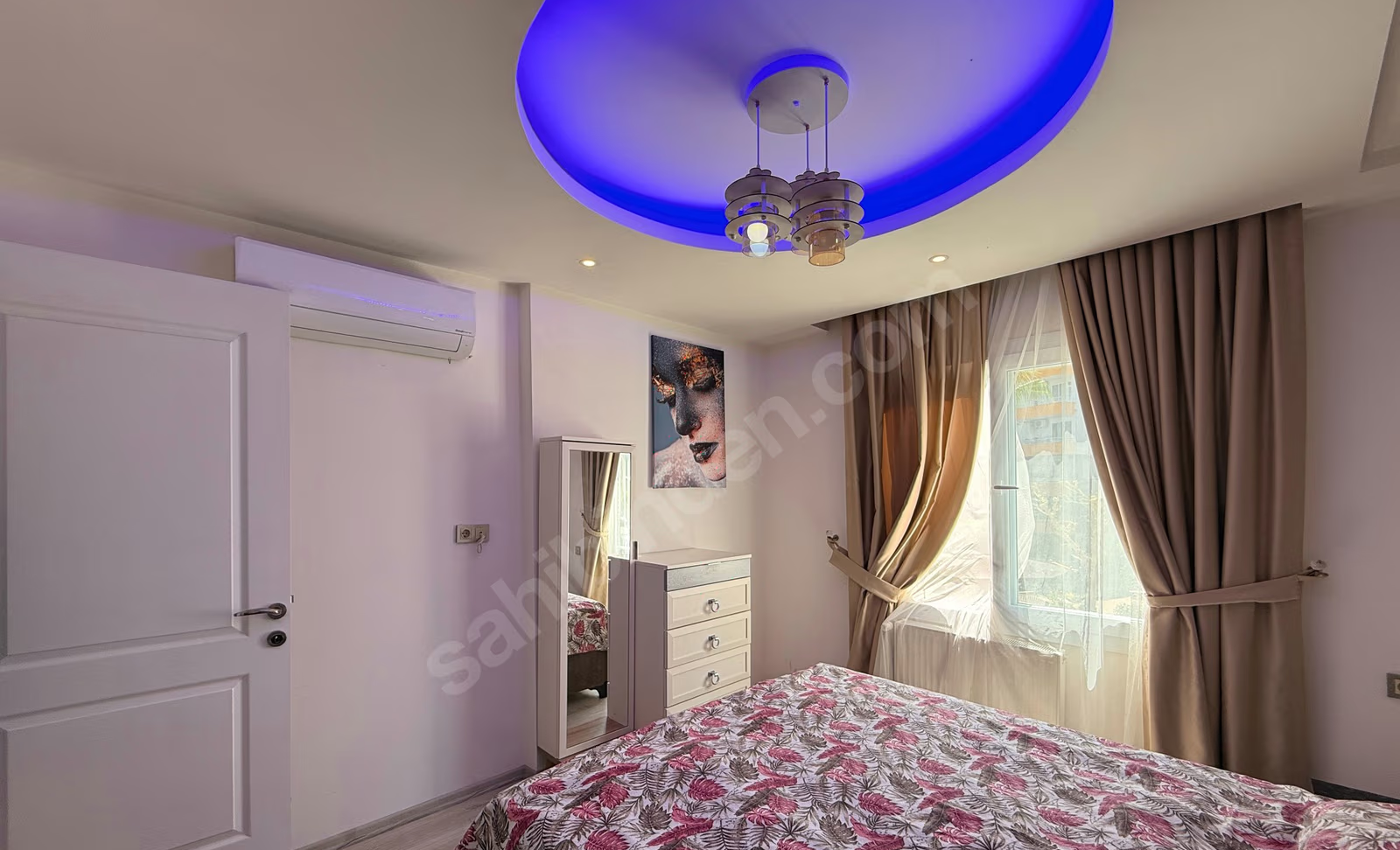 Mersin Mezitli Deniz Mahallesi 3+1 140 m² Doğalgaz Kombili Satılık Daire