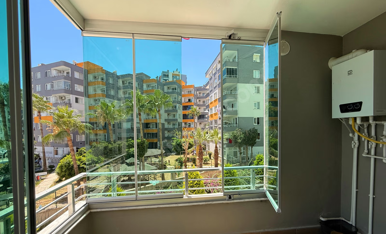 Mersin Mezitli Deniz Mahallesi 3+1 140 m² Doğalgaz Kombili Satılık Daire