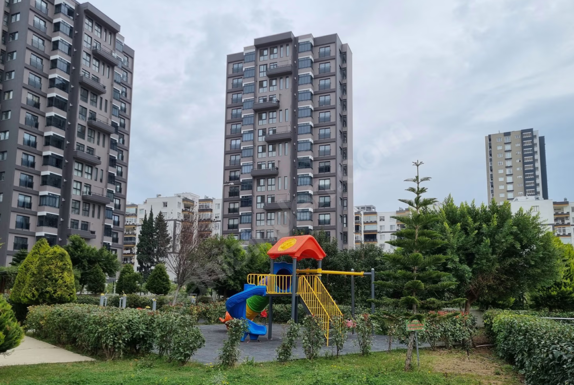 Mersin Mezitli Deniz Mahallesi 3+1 140 m² Doğalgaz Kombili Satılık Daire