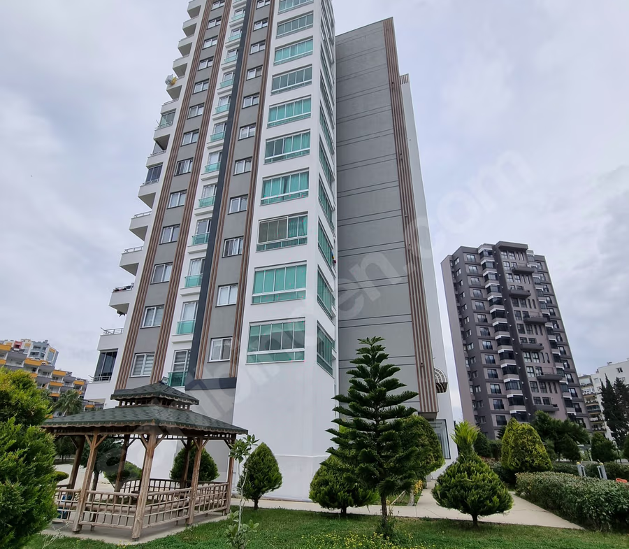 Mersin Mezitli Deniz Mahallesi 3+1 140 m² Doğalgaz Kombili Satılık Daire