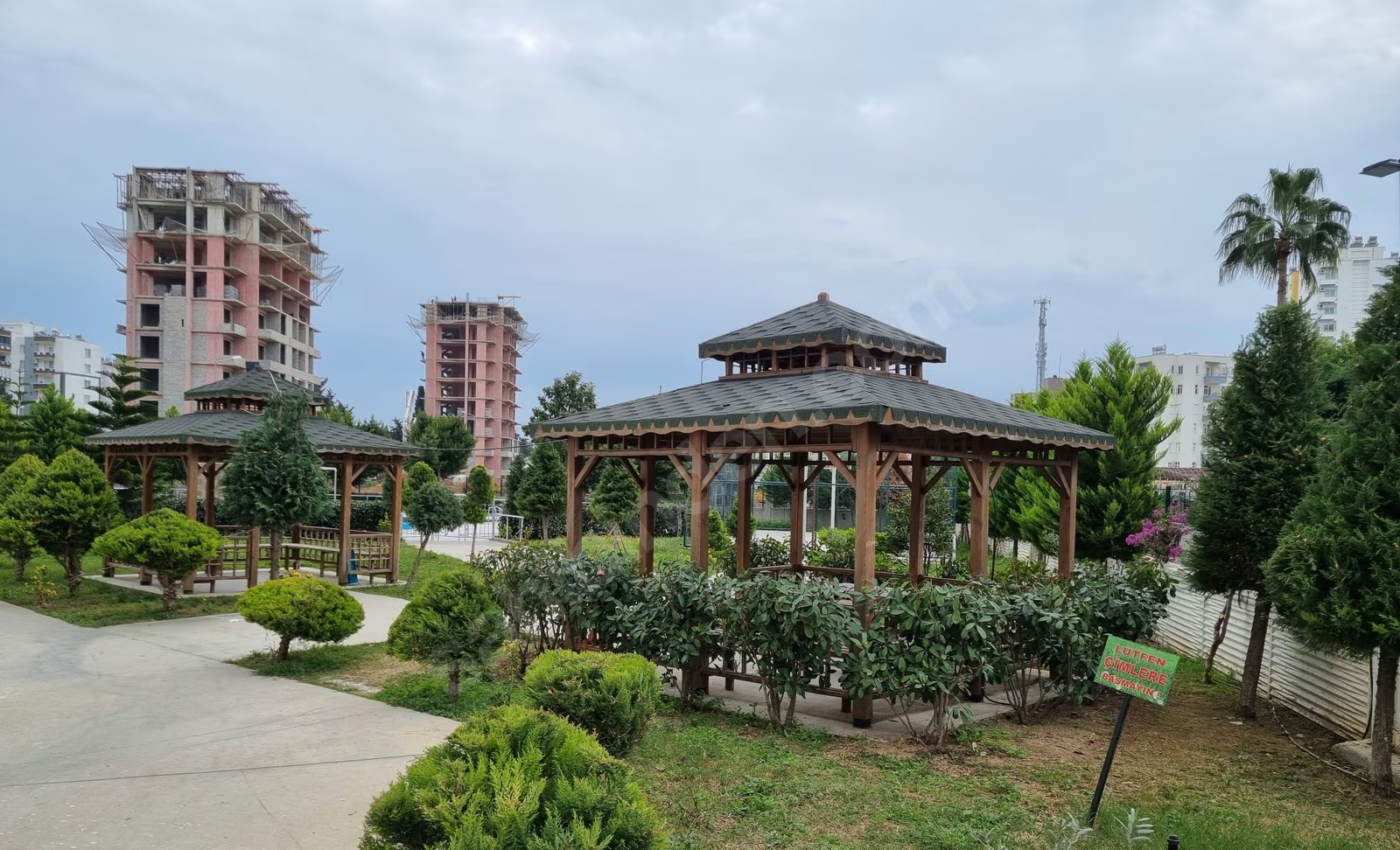 Mersin Mezitli Deniz Mahallesi 3+1 140 m² Doğalgaz Kombili Satılık Daire