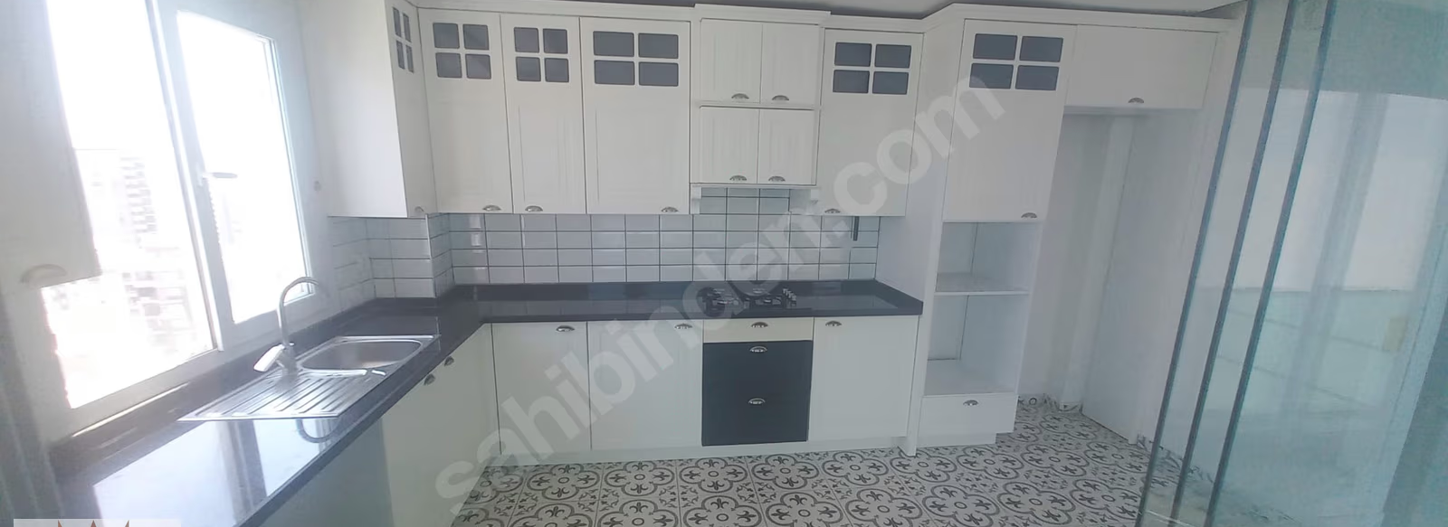 Mersin Mezitli Deniz Mahallesi 3+1 145 m² Klima Kiralık Daire 9 Mersin Mezitli Deniz Mahallesi 3+1 145 m² Klima Kiralık Daire