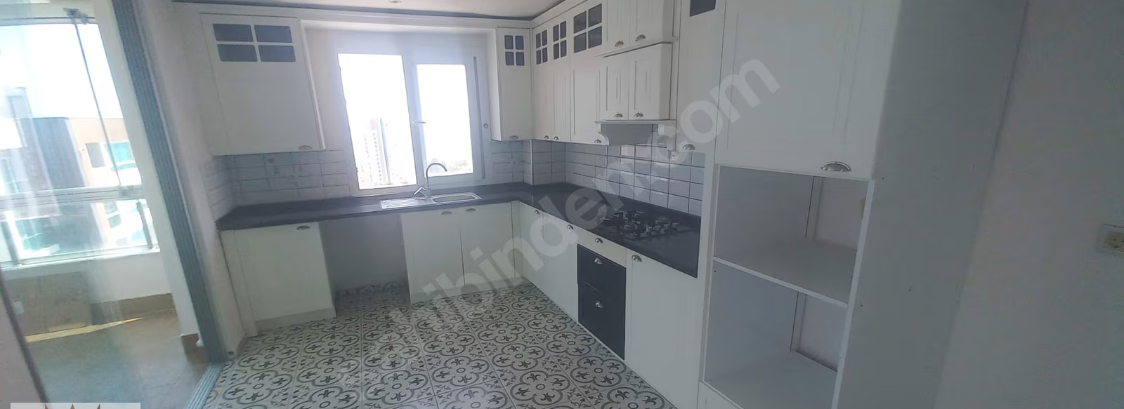 Mersin Mezitli Deniz Mahallesi 3+1 145 m² Klima Kiralık Daire 10 Mersin Mezitli Deniz Mahallesi 3+1 145 m² Klima Kiralık Daire
