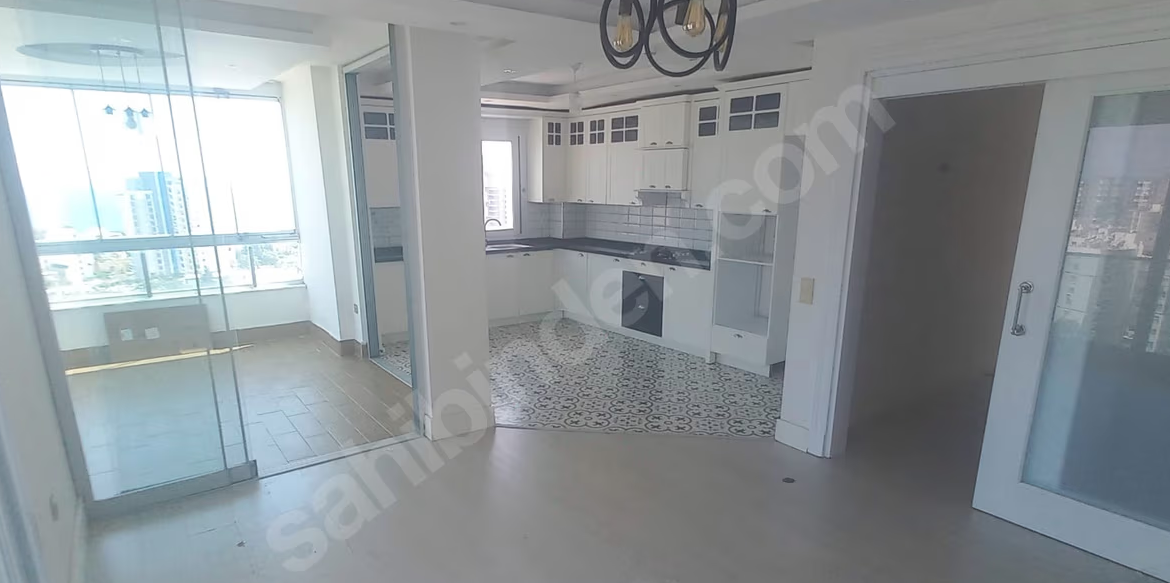 Mersin Mezitli Deniz Mahallesi 3+1 145 m² Klima Kiralık Daire