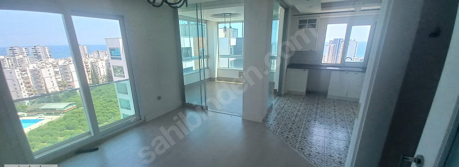 Mersin Mezitli Deniz Mahallesi 3+1 145 m² Klima Kiralık Daire 12 Mersin Mezitli Deniz Mahallesi 3+1 145 m² Klima Kiralık Daire