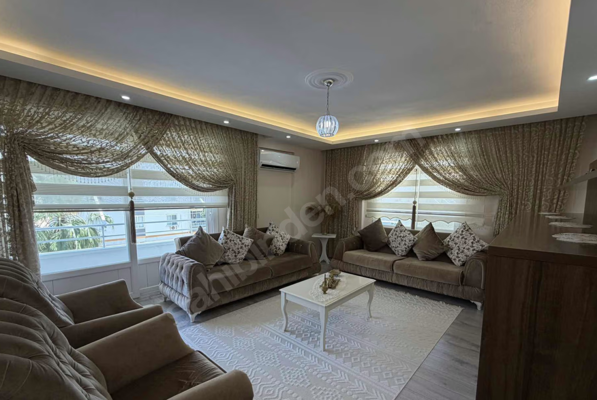 Mersin Mezitli Deniz Mahallesi 3+1 165 m² Doğalgaz Kombili Satılık Daire