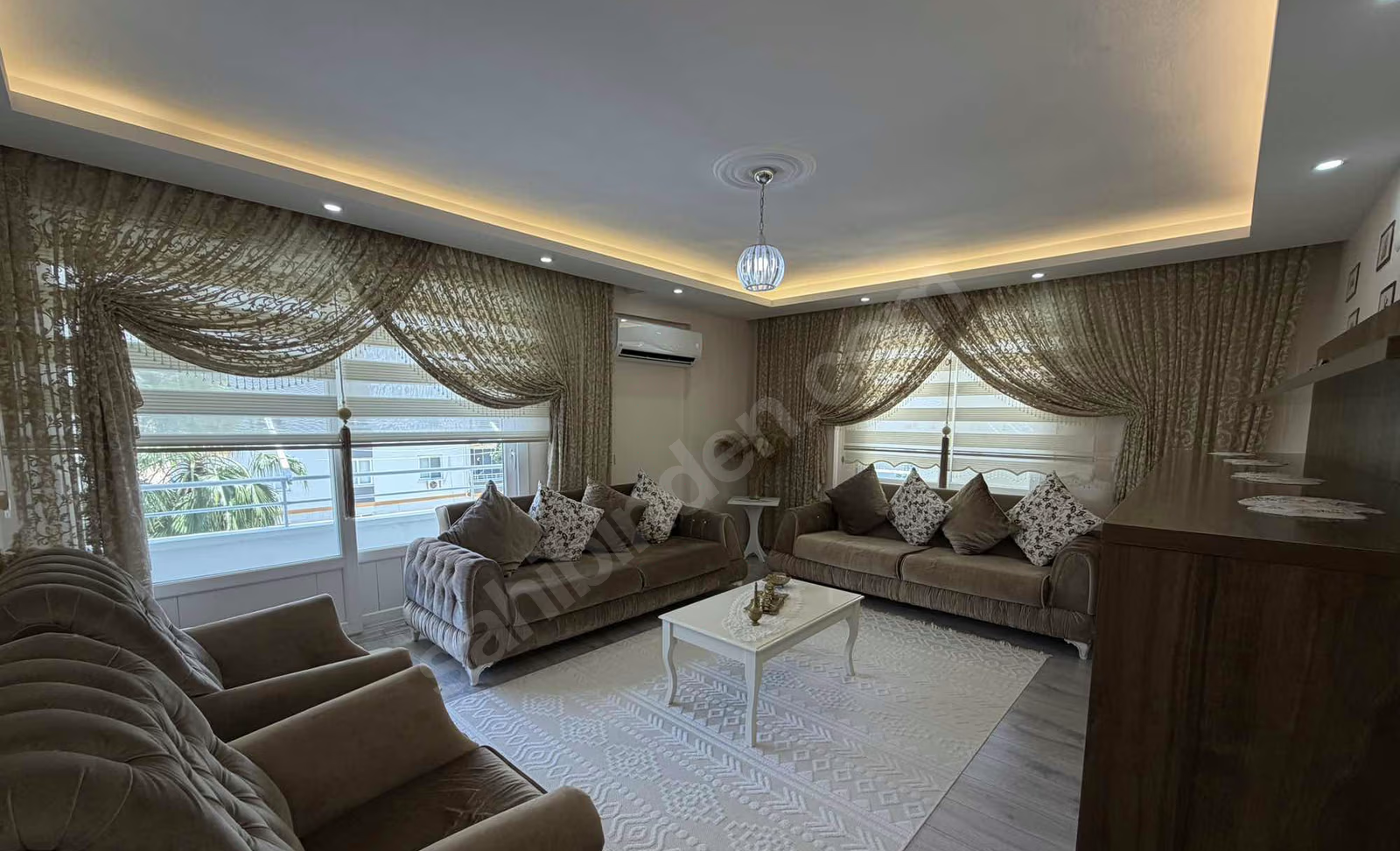 Mersin Mezitli Deniz Mahallesi 3+1 165 m² Doğalgaz Kombili Satılık Daire