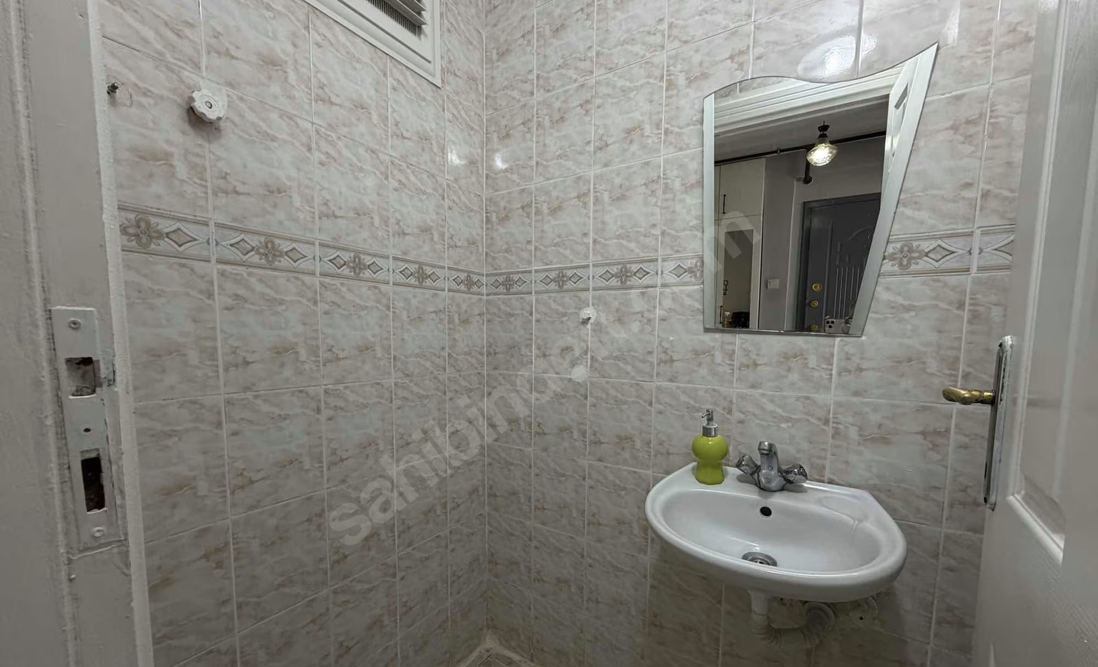 Mersin Mezitli Deniz Mahallesi 3+1 165 m² Doğalgaz Kombili Satılık Daire