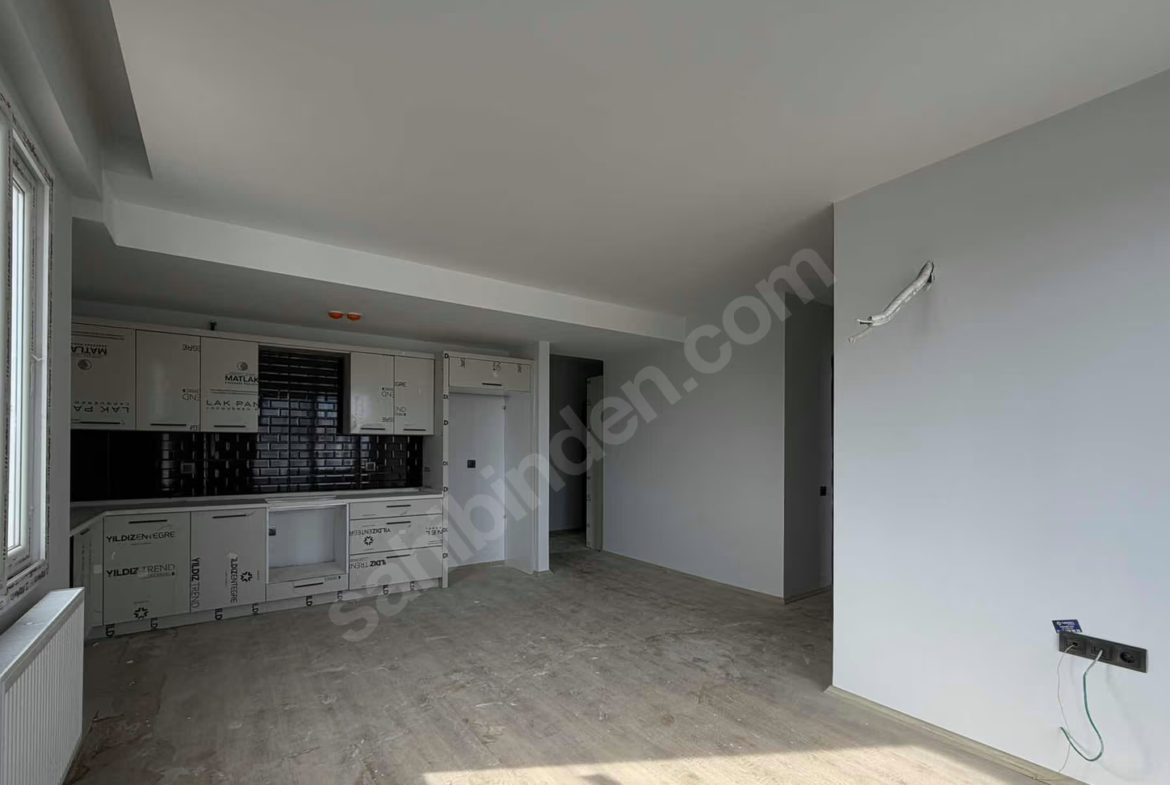 Mersin Mezitli Deniz Mahallesi 3+1 90 m² Doğalgaz Kombili Satılık Daire