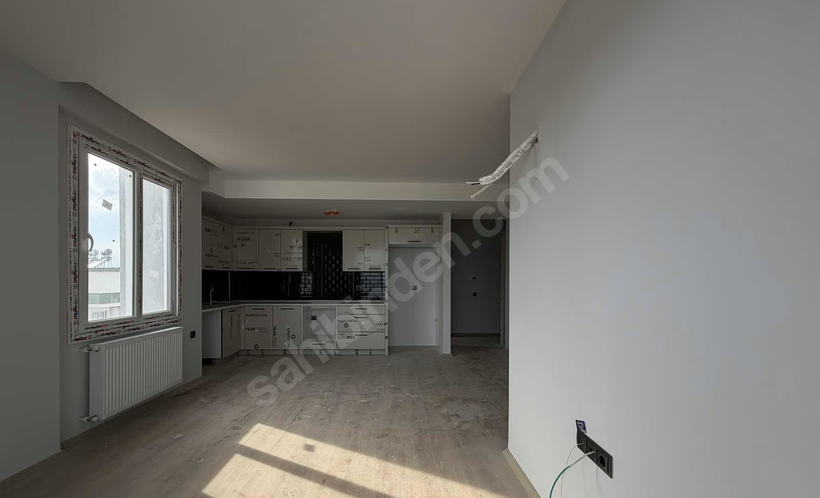 Mersin Mezitli Deniz Mahallesi 3+1 90 m² Doğalgaz Kombili Satılık Daire