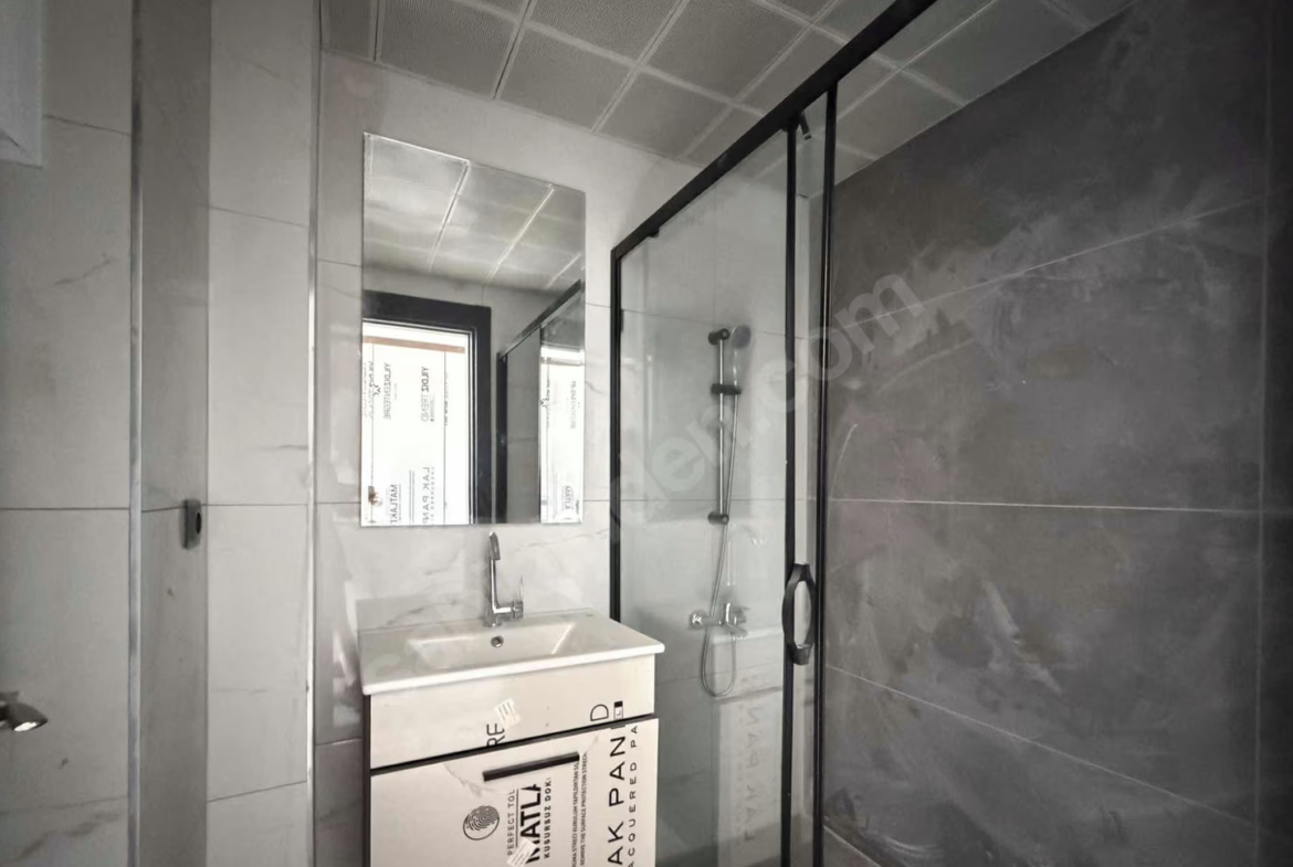Mersin Mezitli Deniz Mahallesi 3+1 90 m² Doğalgaz Kombili Satılık Daire