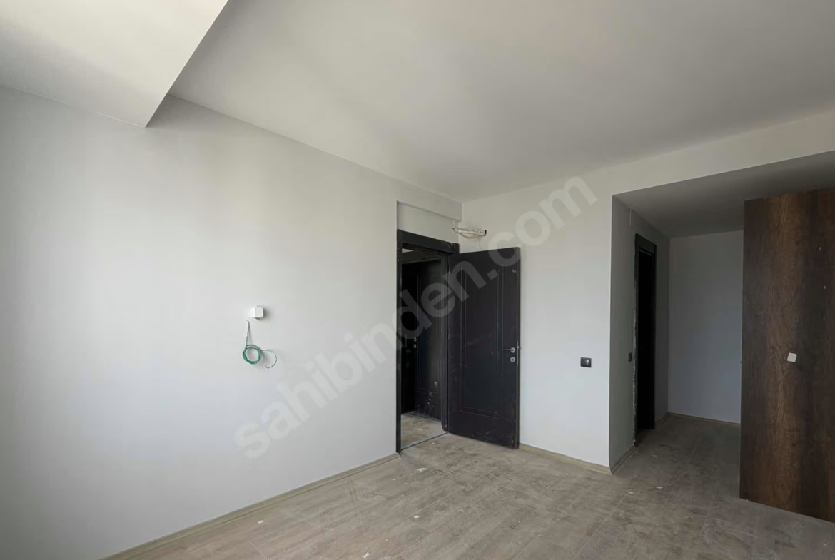 Mersin Mezitli Deniz Mahallesi 3+1 90 m² Doğalgaz Kombili Satılık Daire